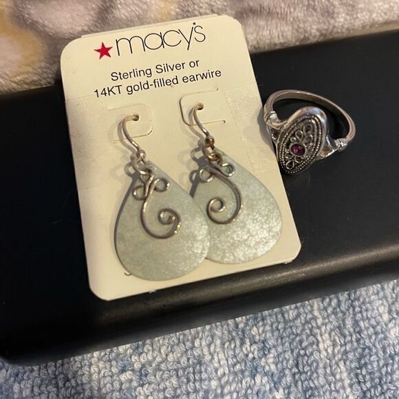 Sterling Macy’s earrings Avon silver tone ring size 5 - Picture 6 of 8